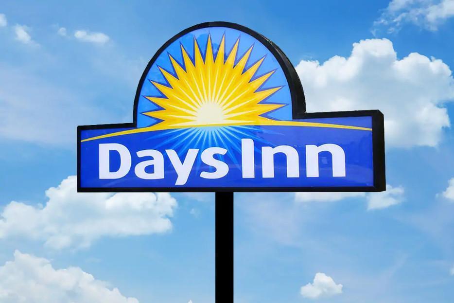 Days Inn By Wyndham Galt - Elk Grove South מראה חיצוני תמונה